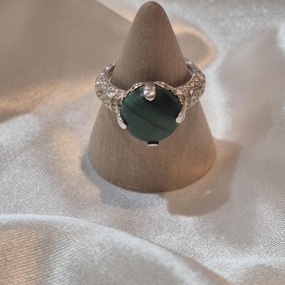Incredible Filigree Sterling Silver Malachite Ring. Size 8. Must See Photos!